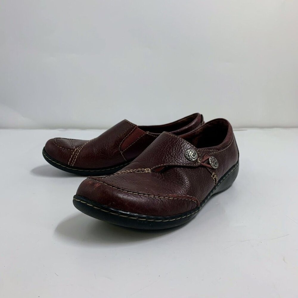 Clarks Women's Hope Roxanne Leather Button Close Comfort Loafer Size 9.5